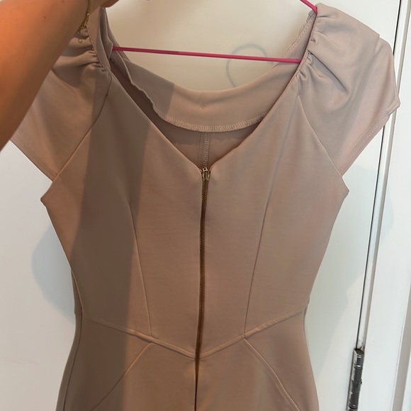 Nude-pink pencil dress - Picture 2 of 5